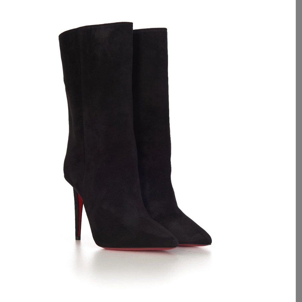 Size 39.5 Christian Louboutin
Black Suede Astrilarge Booty 100